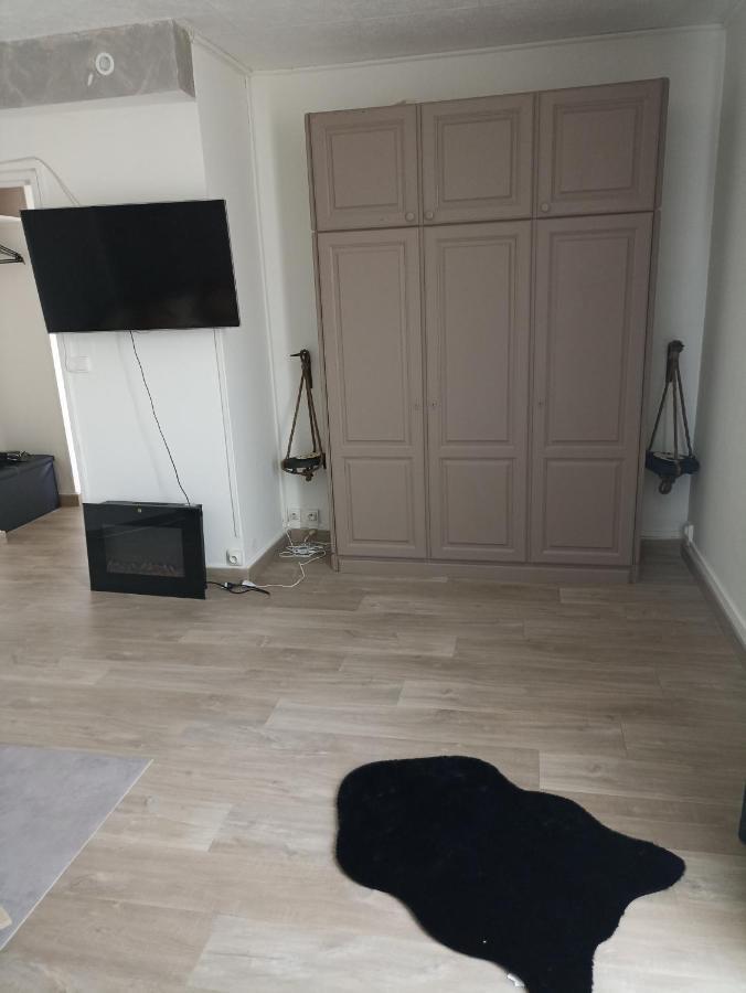 Un Temps Pour Soi Apartment Chateauroux Exterior photo